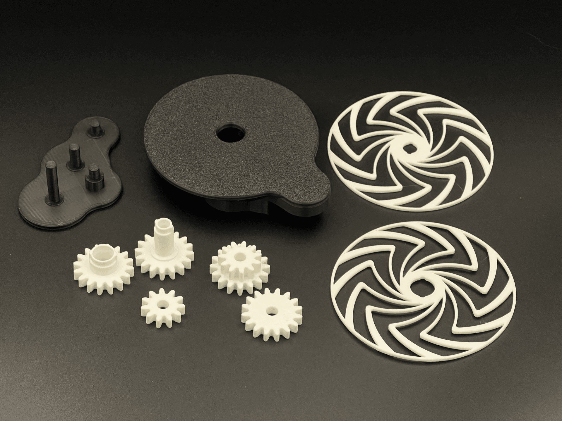 Kinetic Fidget – Smooth Moving Desk Toy