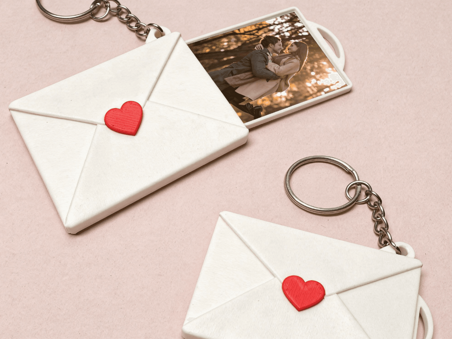 Letter & Photo Keychain – Carry Your Favourite Memory