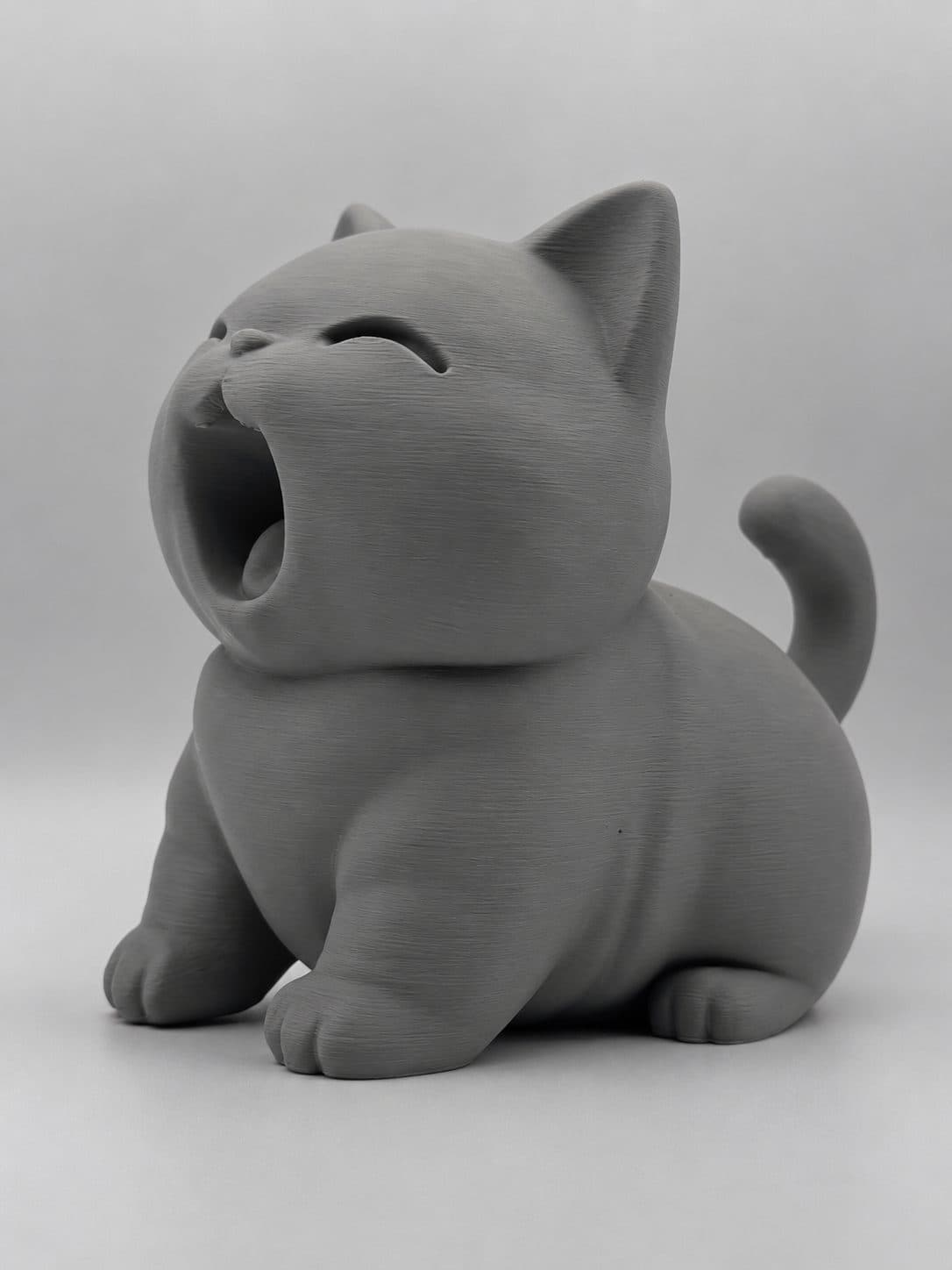 Yawning Cat – Chubby Chibi Figure