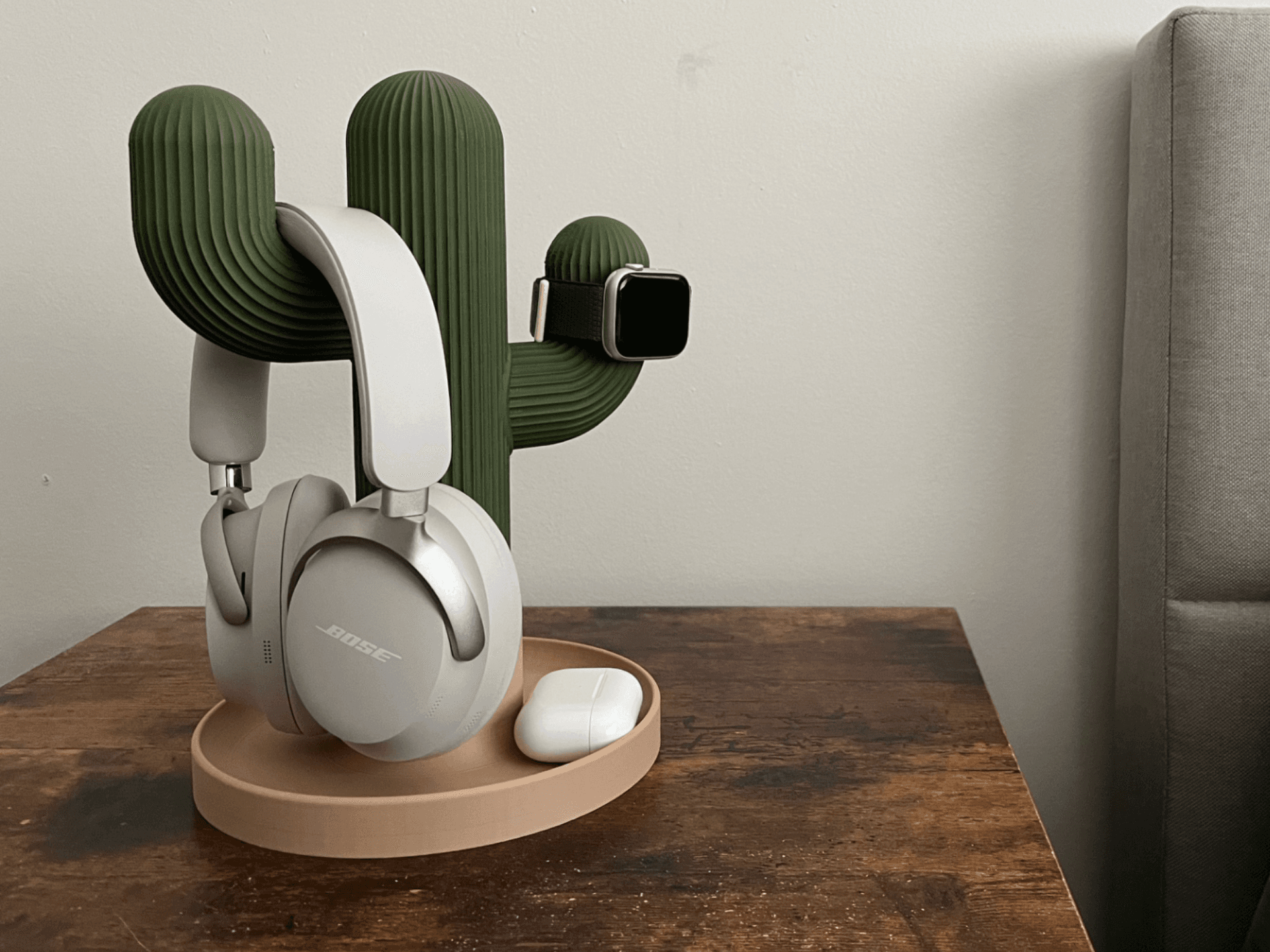 Cactus Headphone Stand – Desert-Style Headset Holder