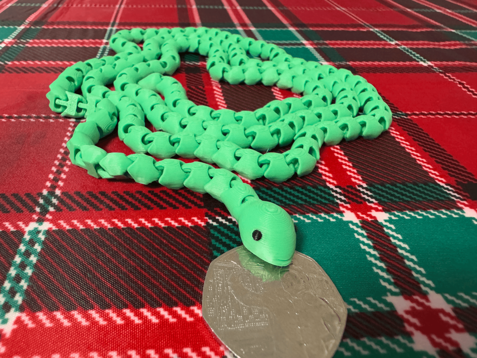Tiny Flexi Snake – Wiggly Pocket Reptile